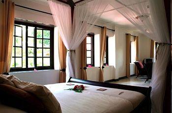 Chateau St Cloud Hotel